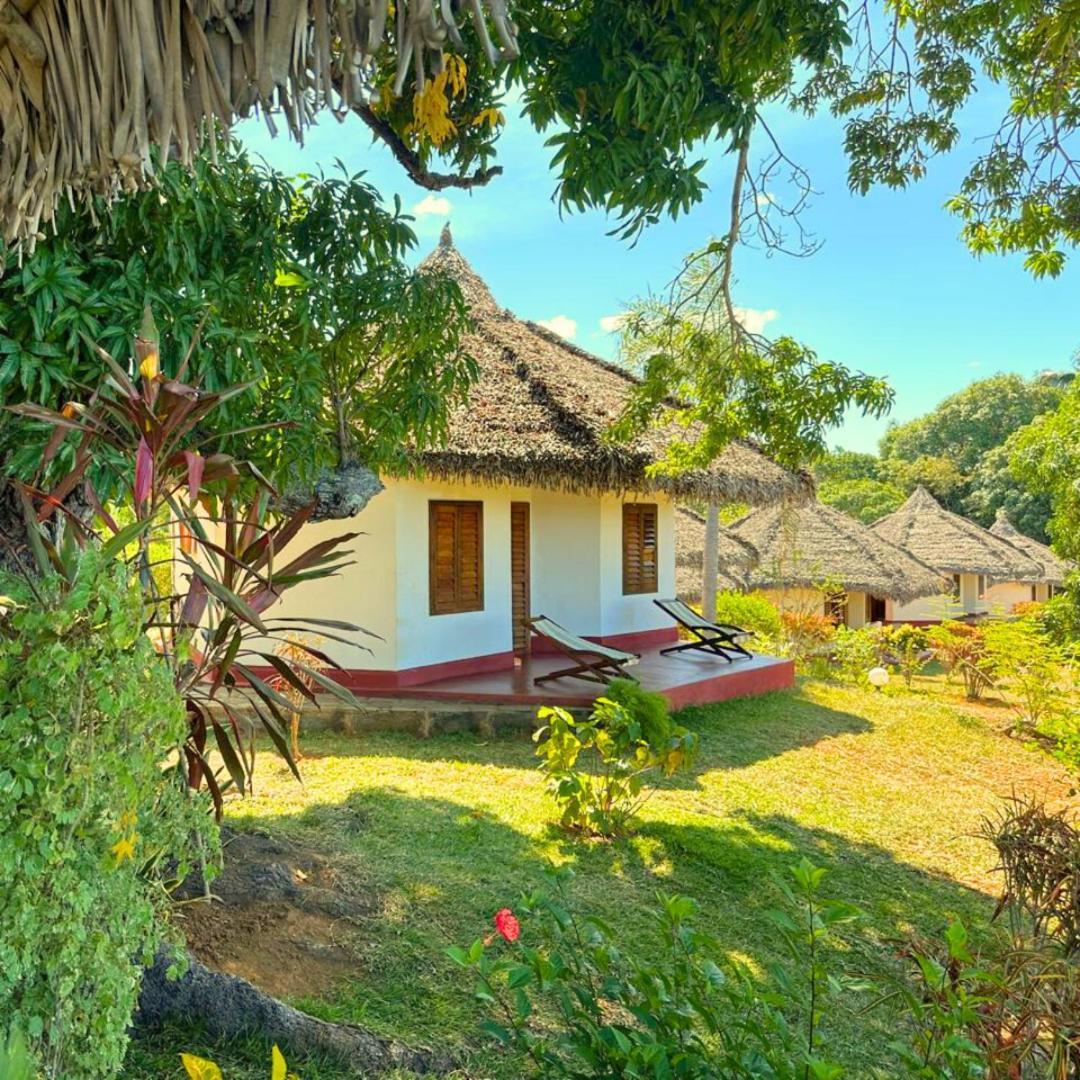 Wings Hotels Nosy Be Exterior photo